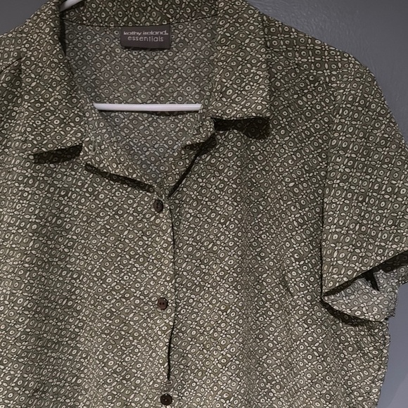 Kathy Ireland Olive Patterned Blouse - Picture 3 of 6